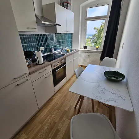 Moderne In Unmittelbarer Naehe Zum Schloss