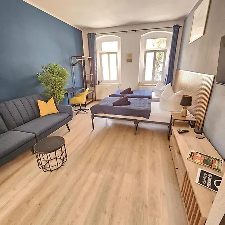 Moderne In Unmittelbarer Naehe Zum Schloss Apartment Augustusburg
