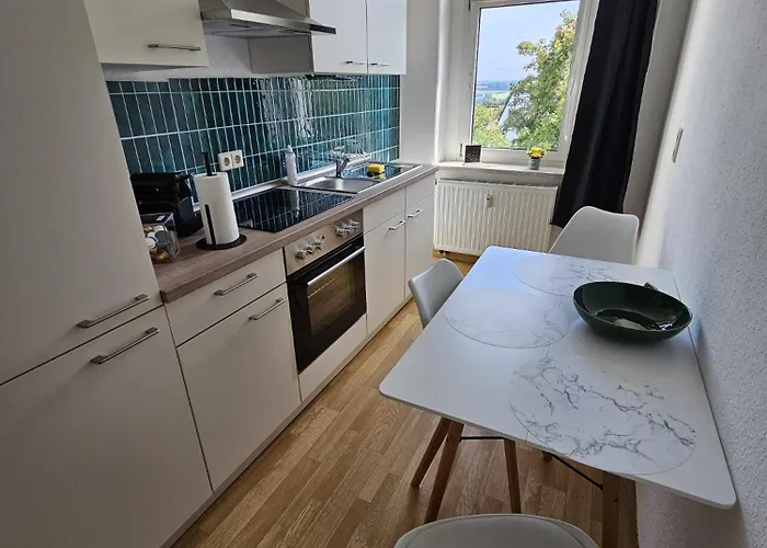 Moderne In Unmittelbarer Naehe Zum Schloss